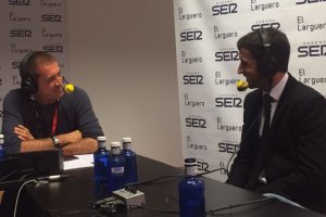 Manu Carreño con Raúl González.