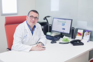 El Dr. Francisco M. Bravo Castillo.