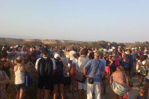 En la imagen, uno de los recorridos por el paraje natural de Punta Entinas realizado el año pasado.