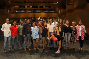 Algunos de los participantes en la gala benéfica contra el cáncer de mama.