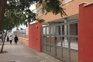 Acceso al IES Río Andarax.