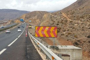 Obras en el lateral de la A-7, a la altura de Aguadulce.