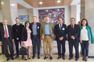 Alcalde y concejales en el Ciemat, en la última reunión celebrada.