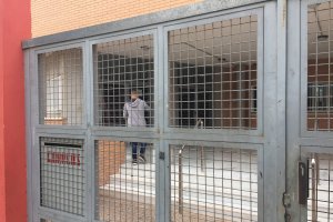 Acceso al Instituto Río Andarax ayer