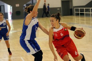 La jugadora almeriense valora lo conseguido por el equipo.