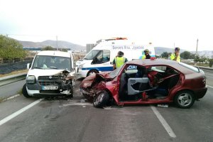 Imagen de uno de los vehículos siniestrados esta tarde