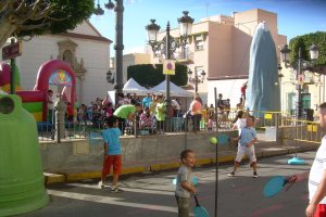 Niños en Viator durante unas fiestas.