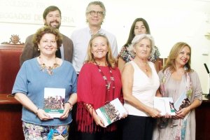 Participantes en la presentación del encuentro.