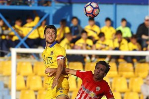 Corona es otro Soriano sobre el campo.