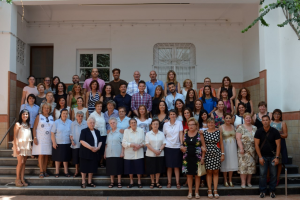 Docentes que imparten clase en el colegio El Milagro con las Hijas de la Caridad, en una imagen tomada recientemente con motivo del 125 aniversario d