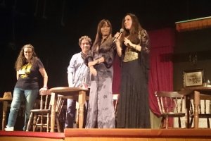 Las hijas de Giuliano Gemma, Vera y Giuliana, recogieron el galardón.