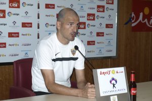 Fernando Soriano en rueda de prensa.