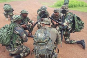 Ejercicio de militares españoles en Senegal.