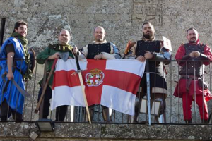 Alejandro, Antonio y Juan Bonillo Díaz, Emilio Rodríguez Jiménez y José Manuel Uroz en el castillo de Almodóvar del Río en Córdoba.