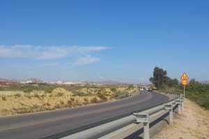 Imagen de la carretera A-352 a su paso por Vera