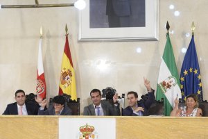 Votación de la mesa presidencial.