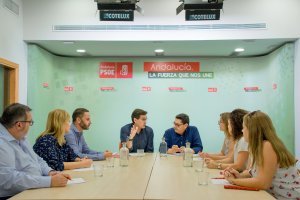 Reunión ayer entre dirigentes del PSOE y UGT.