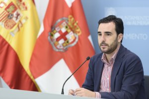 Carlos Sánchez, concejal de Fomento, Comercio y Playas