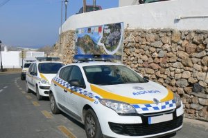Imagen de vehículos de policía local del municipio de Mojácar