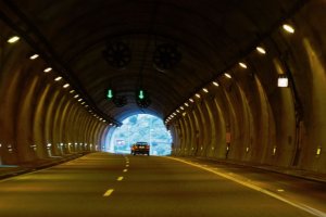 Interior del túnel de Cantalobos, donde ocurrieron los hechos.