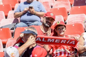 Escuchando el Carrusel Deportivo de la Cadena SER.