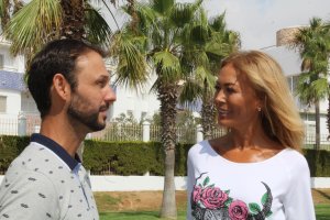 Luis González, presidente de la Peña de La Luz, junto a Mar Segura, madrina de honor del X aniversario de la Peña.