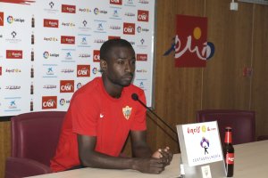 Pape Diamanka en rueda de prensa.