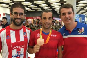 Jairo Ruiz y sus compañeros del Atlético de Madrid.