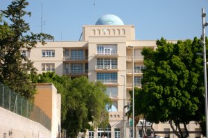 La consulta de Nutrición está en la Bola Azul.