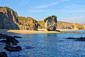 Imagen de la playa de Los Muertos, en Carboneras.