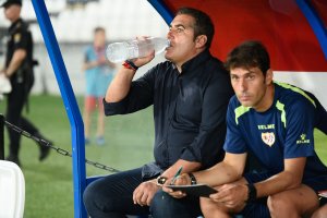 Sandoval en el banquillo.