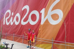 Jairo Ruiz (derecha) con Lionel Morales, de la categoría Pt2.