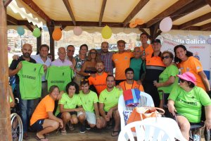 Voluntarios y responsables municipales y de la FAMM en la Zona Alfa de Aguadulce.