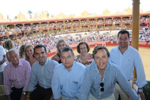 Gabriel Amat, Ramón Fernández-Pacheco, Antonio Sanz, delegado del Gobierno en Andalucía; Rafael Hernando, Juan Manuel Moreno, presidente del PP de An