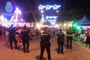 Agentes de la Policía Nacional en el Recinto Ferial.