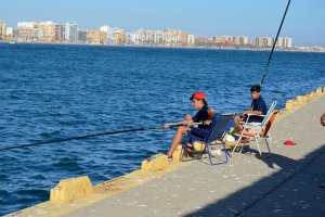 Almería al fondo es testigo de la jornada.