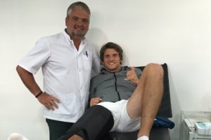 Dubarbier, con un amigo médico, en Argentina.