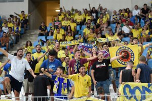 En Almería suelen disfrutar las aficiones de los equipos rivales.