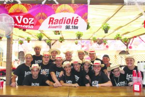 Los sombreros permitirán sobrevivir al ‘calor’ de la feria almeriense.