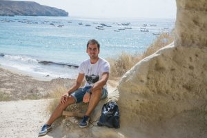 Jesús López Galindo, uno de los responsables de la firma Xorayque, con una de sus creaciones.