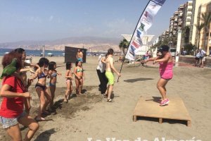 Animadas clases de zumba por la monitora de Ego Sport Center