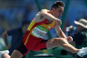 El español sueña con los metales.