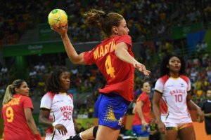 Carmen Martín lidera a España ante Angola.