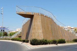 imagen del promontorio situado en la N-340.