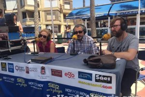 Estrellas literarias almerienses en la presentación de los relatos