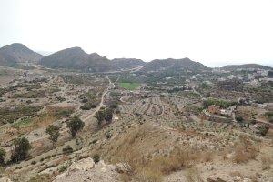 Vista del terreno antes ocupado por el mar y donde estaban los puertos.