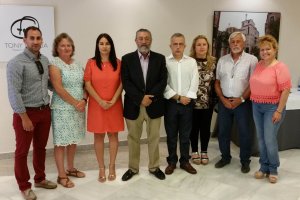 Torrecillas, con los que desde esta tarde serán su equipo de Gobierno en Albox, acompañados de Adela Segura.