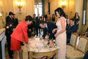 Boda ante notario en Madrid.