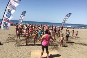 clases de zumba en la playa del Zapillo