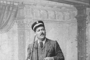 Antonio Ramos Oña fue capataz de la limpieza del Ayuntamiento de Almería y primer inspector de municipales.